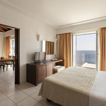 Louis Apostolata Island 5*