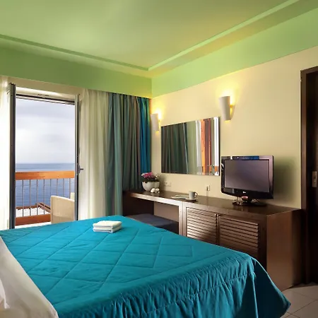 Louis Apostolata Island