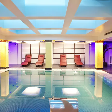 Louis Apostolata Island