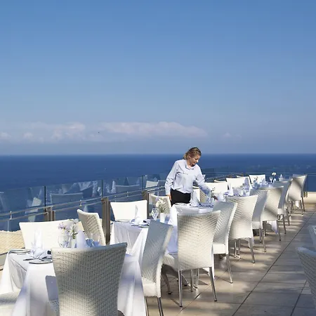 Louis Apostolata Island Resort