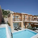 Apostolata Island 4*