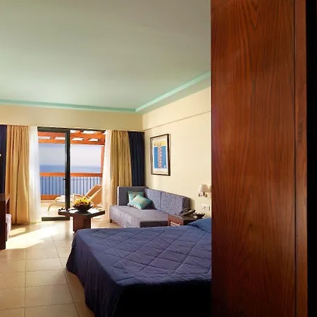 Apostolata Island & 4* Eleios-Pronnoi