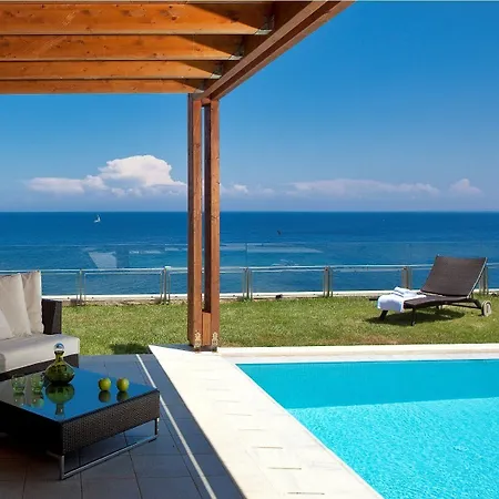 Apostolata Island & Station touristique 4*