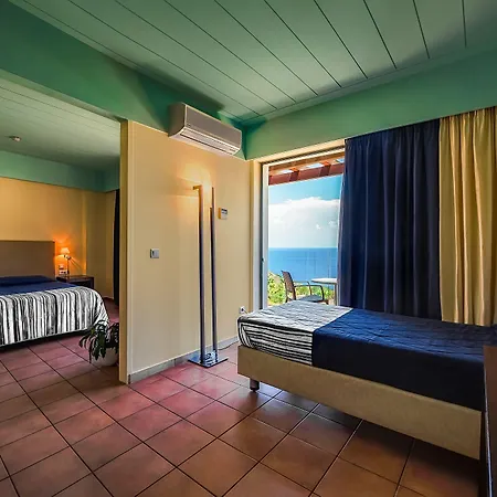 Apostolata Island & Station touristique 4*
