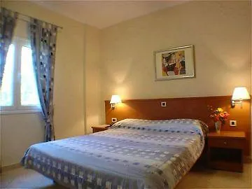 Louis Apostolata Island Eleios-Pronnoi