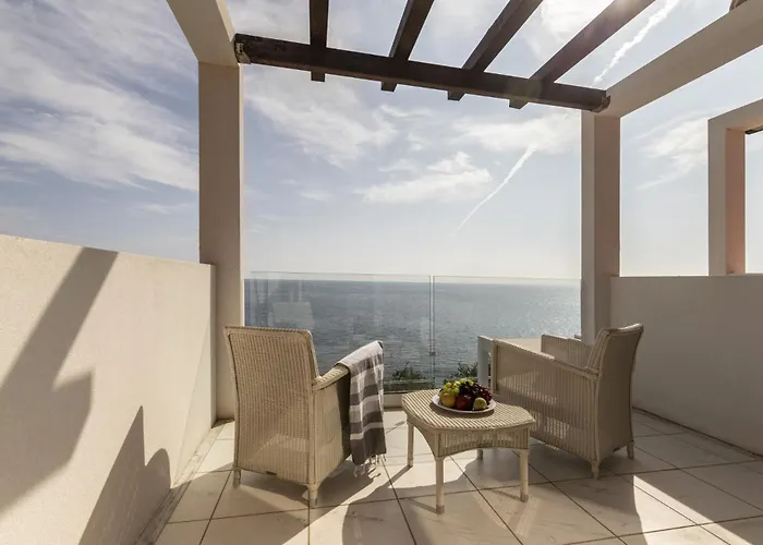 Louis Apostolata Island Eleios-Pronnoi