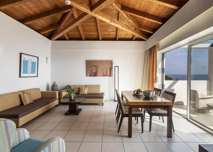 Louis Apostolata Island Resort