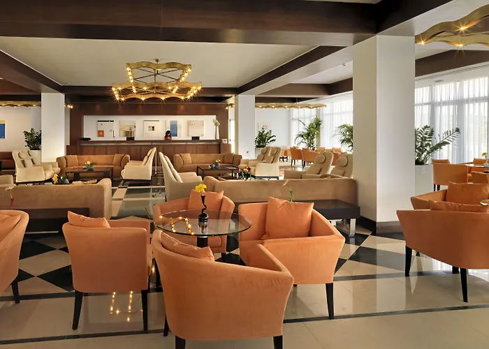 Louis Apostolata Island Semesteranläggning (resort)