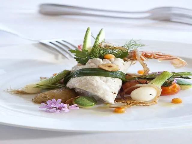 Louis Apostolata Island 4*