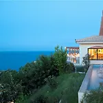 Apostolata Island Resort 4*