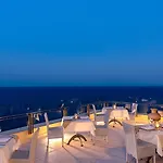 Resort Apostolata Island